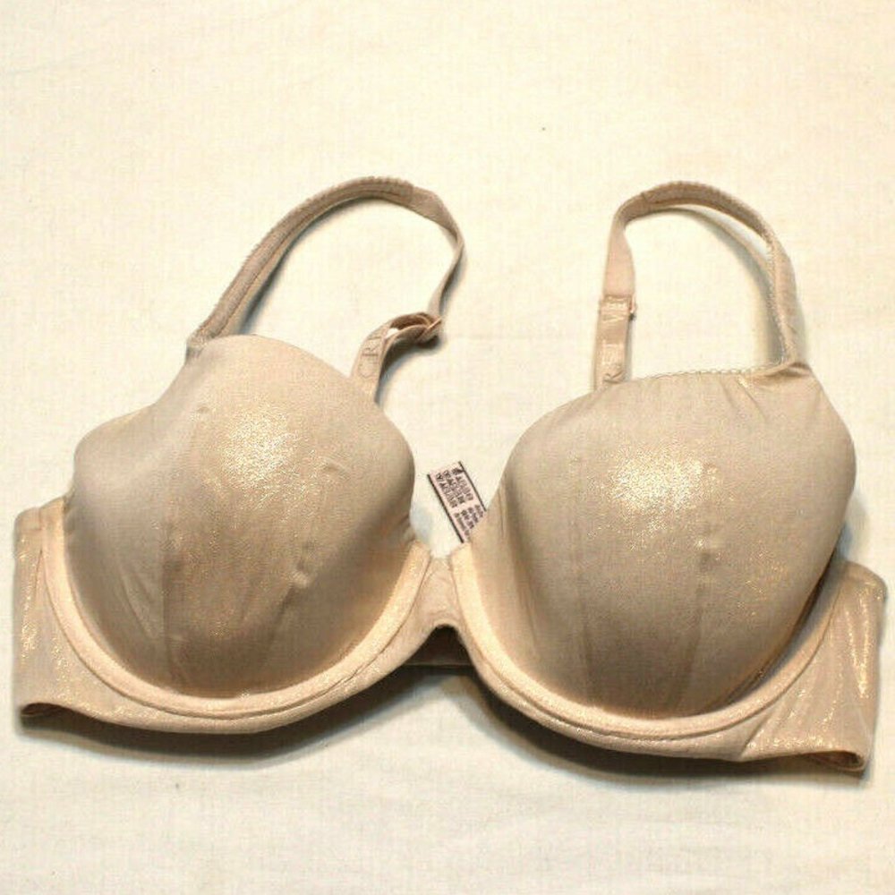 Victoria Secret  Bra 34D push up lightly lined